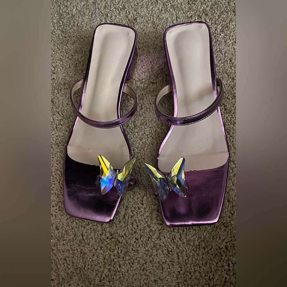 Butterfly sandals- worn once- size 39 (8.5-9)